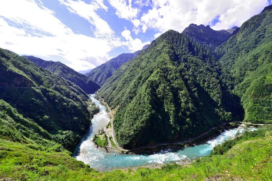 机智问答网页——小华买两只铅笔,一块橡皮,用去1.85元,小明买同样的19只铅笔和10块橡皮。用去17.8元,求一的独家解答